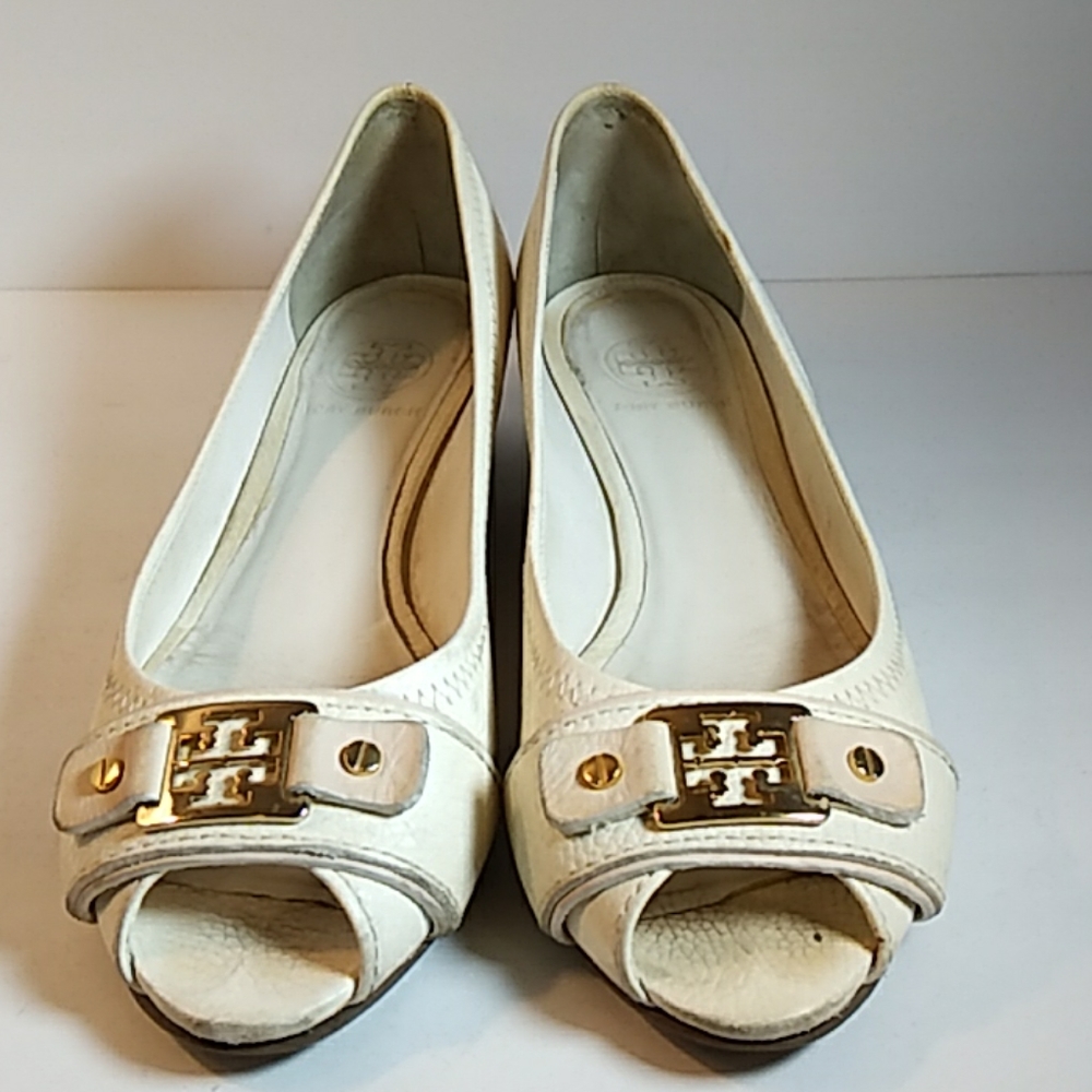 Tori Burch Off-White Pebble Leather Sandals Size 8